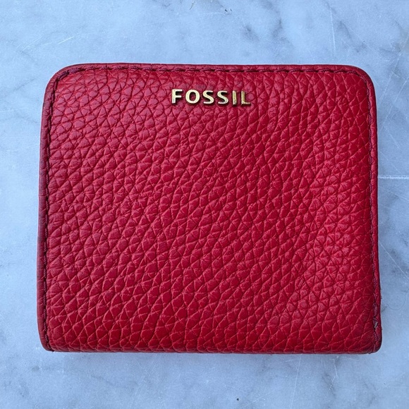 Fossil Red Pebbled Leather Bifold Wallet Madison Unisex - Picture 1 of 11